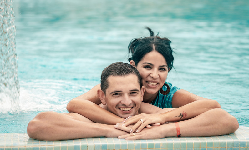 camping couple argeles