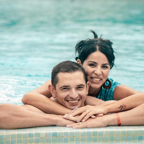 camping couple argeles